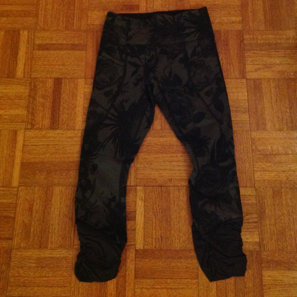 Lululemon printed pant size 4